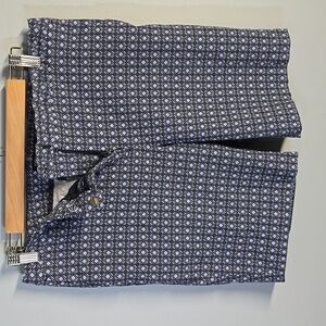 Mario Serrani Italy Shorts Womens Sz 12 Blue Black White Diamond Abstract Print